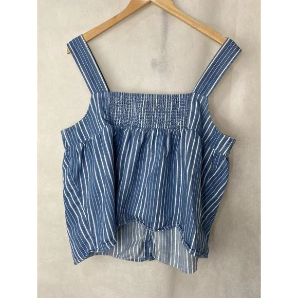 Old Navy women's Chambray cropped halter top blue and white Size medium - Picture 3 of 10